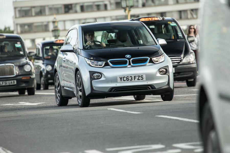  BMW i3 2014 года  (UK) (фото 2 из 21)